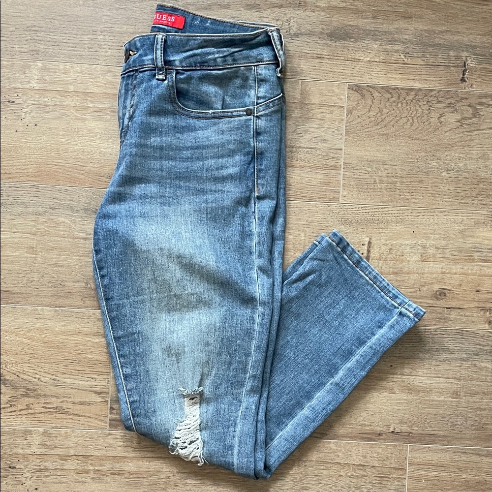 Stylish Blue Distressed Women Jeans